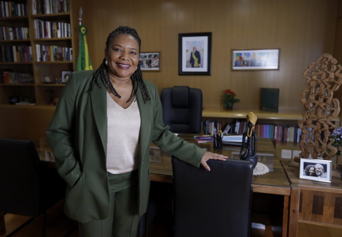 A disputa por protagonismo na área cultural: de um lado, Margareth Menezes; do outro, Jandira Feghali