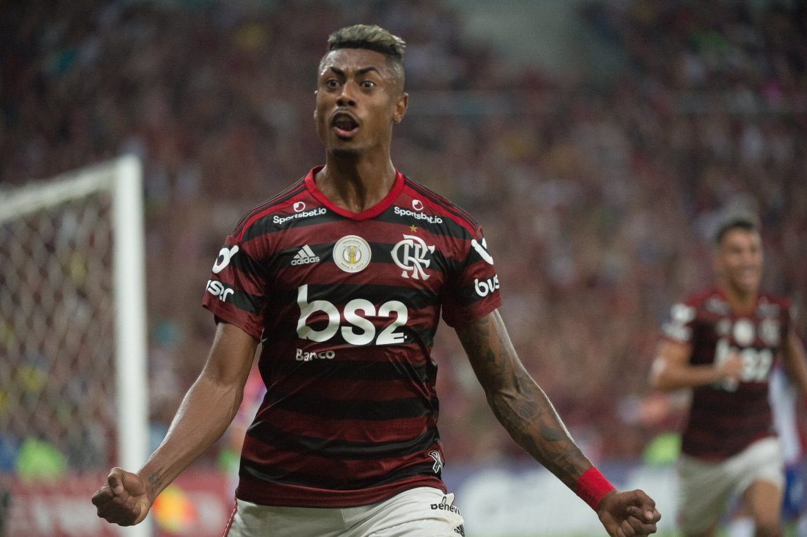 Irmão de Bruno Henrique lamenta demora para receber dinheiro de aposta: ‘Coloquei 3 mil pra ganhar 12 mil e eles bloquearam por suspeita'