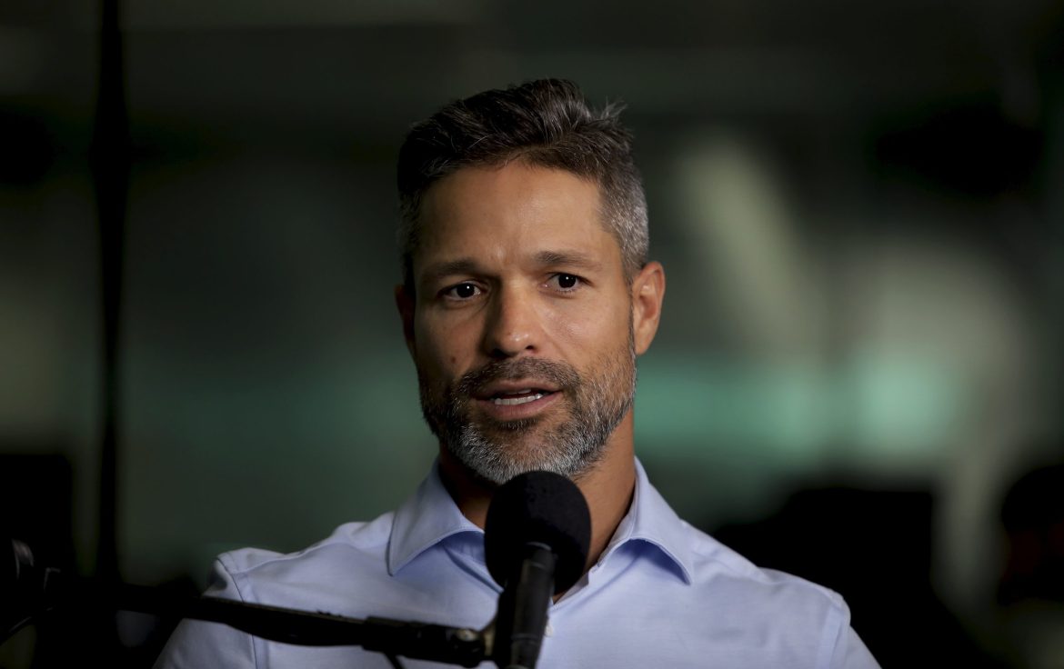 Diego Ribas admite que influenciava companheiros negativamente quando ia para o banco, mas destaca mudança no Flamengo