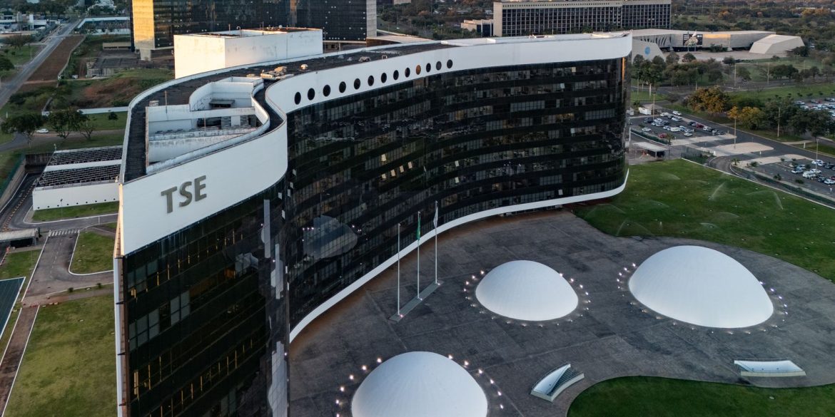 Fachada do prédio do Tribunal Superior Eleitoral em Brasília